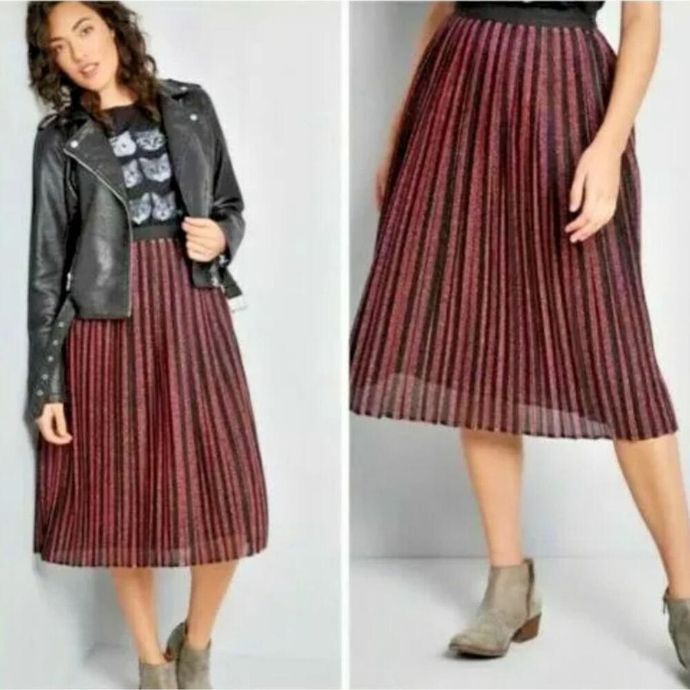 Modcloth 'Glitz The Spot' Pleated Skirt Size Medium Metallic Pink‎ Glitter